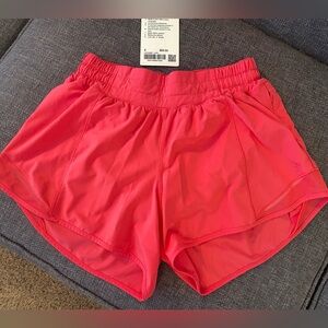 Lululemon Hotty Hot 4” lined Shorts